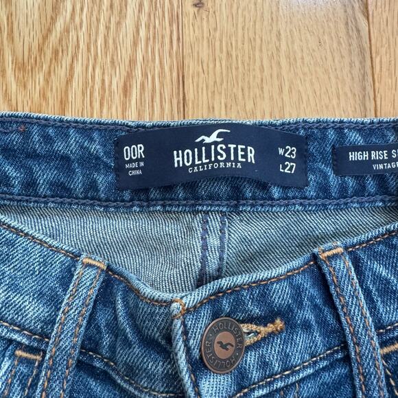 Size 23/27 Hollister Rose Appliqué Distressed Straight Leg Jeans Size 23 - Picture 5 of 10